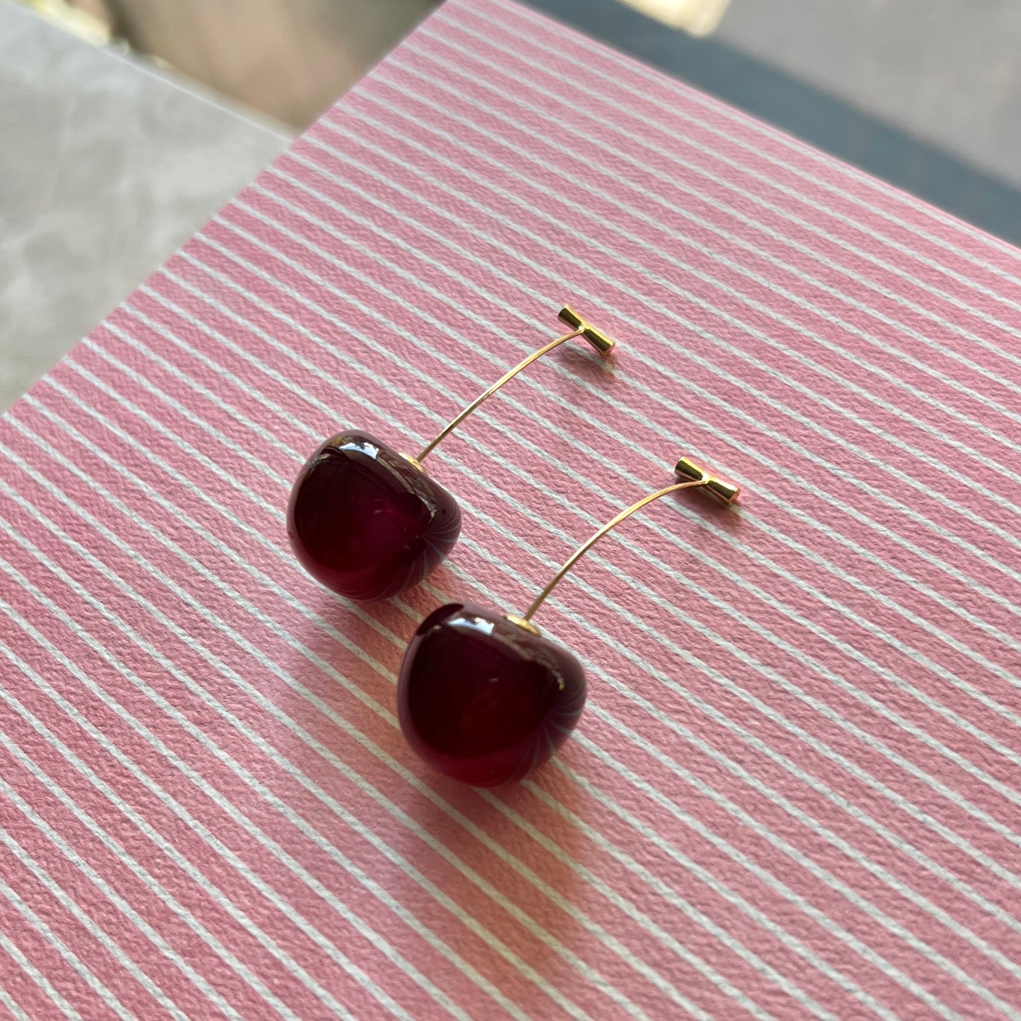 Cherry Küpe