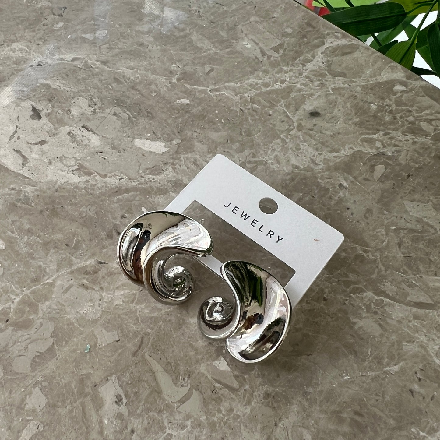 Dalgalı Küpe Silver