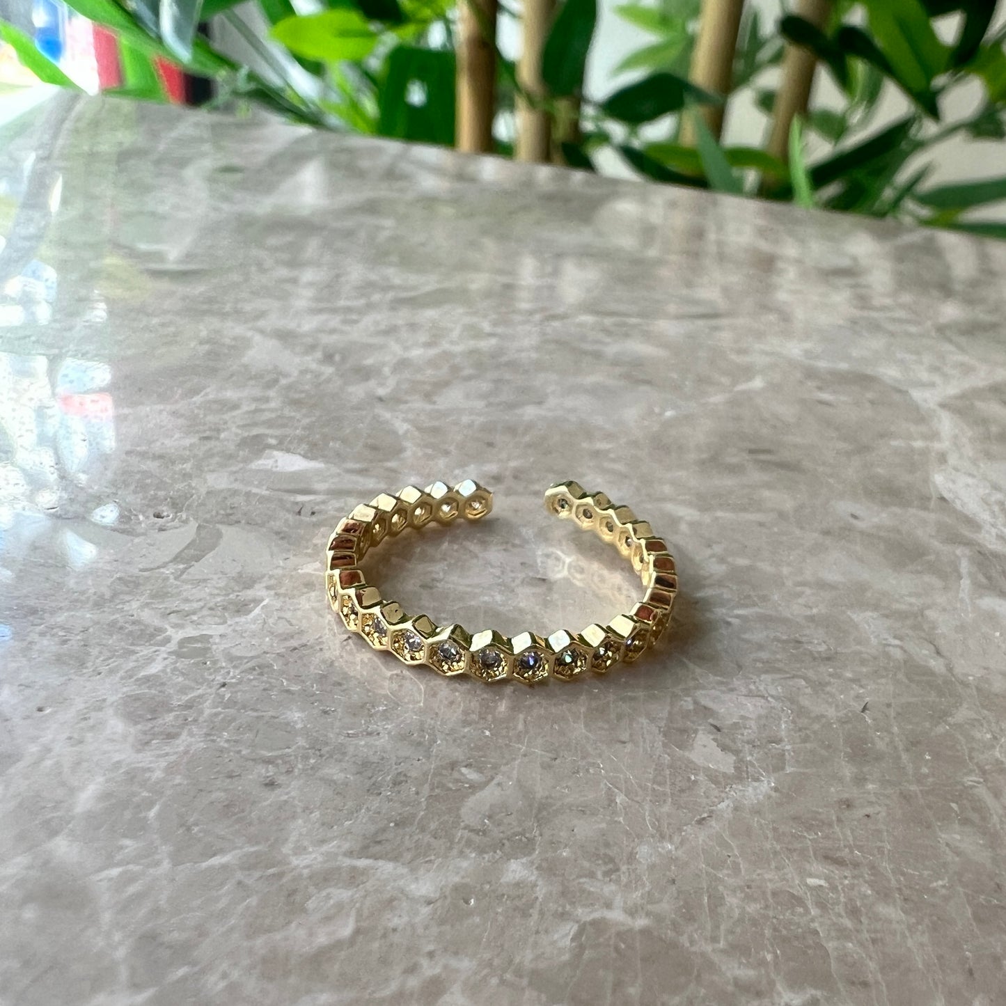 İnce Taşlı Yüzük Gold