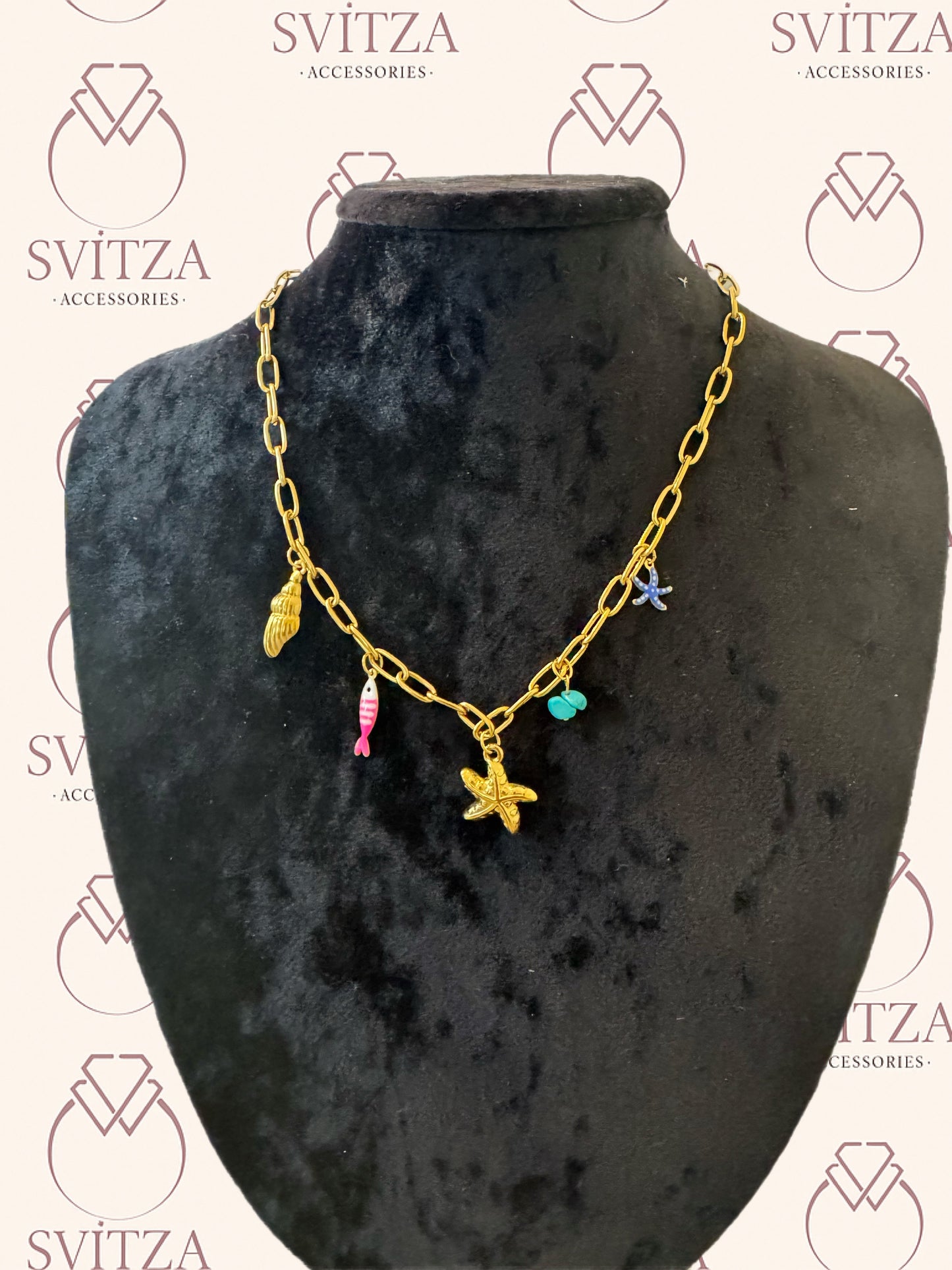 Svitza Accessories Altın Zincir Kolye – Deniz Temalı Renkli Balık, Yıldız ve Kanat Figürleriyle Şık Tasarım