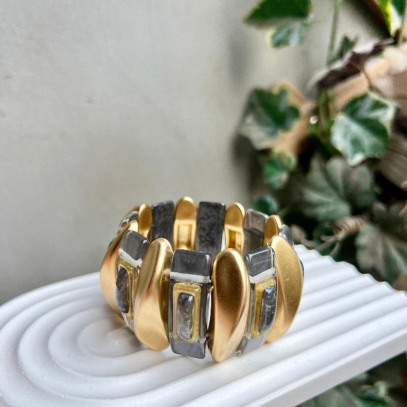 Kıvrımlı Gold Bileklik