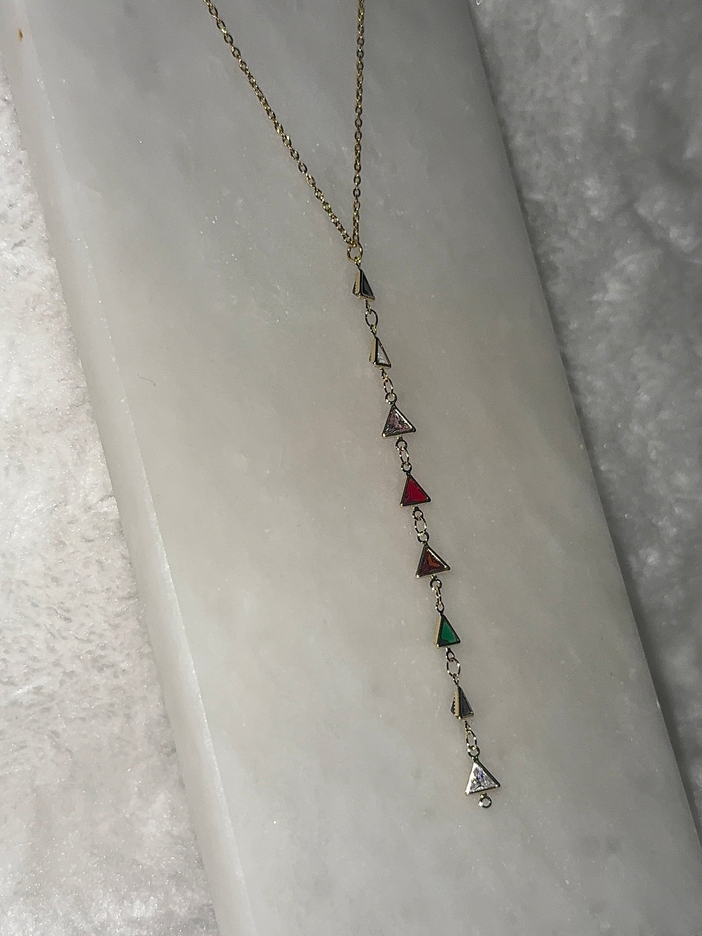 Svitza Accessories Renkli Taşlı Üçgen Kolye