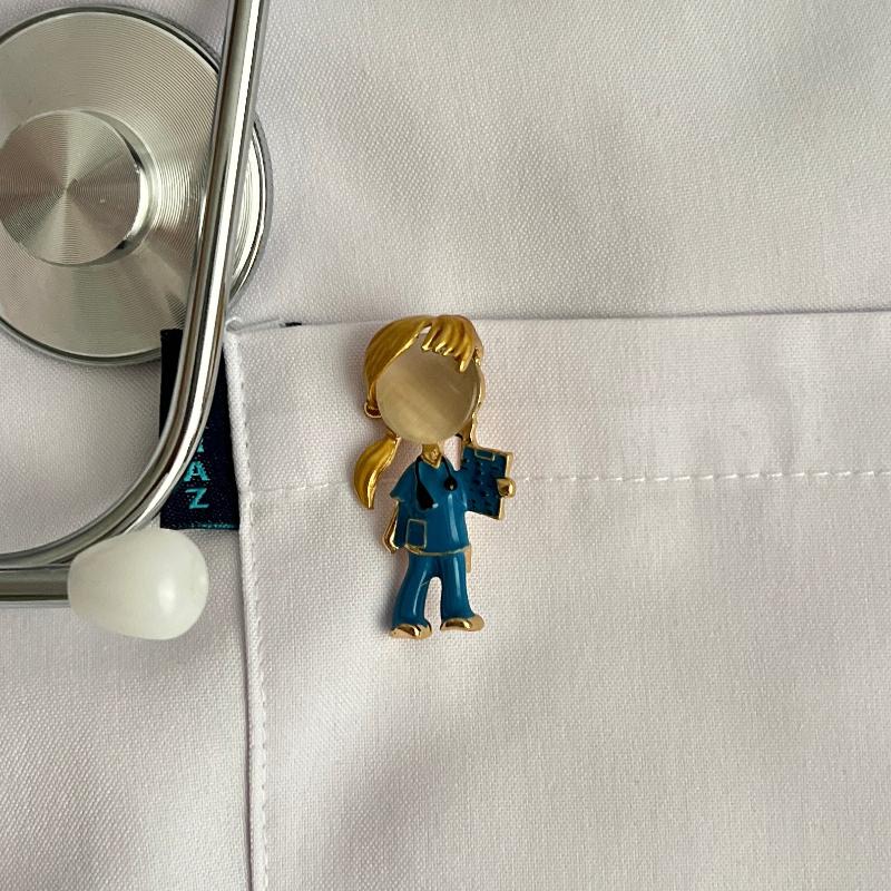 Mavi Doktor Broş