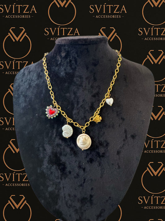 Svitza Accessories Altın Zincir Kolye – Renkli Figürlü Charm Detaylarıyla Yazlık Takı